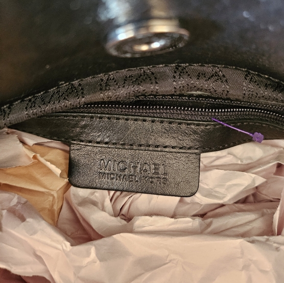 Michael Kors Signature Hamilton Satchel With Matching Fanny Pack! - Picture 6 of 14